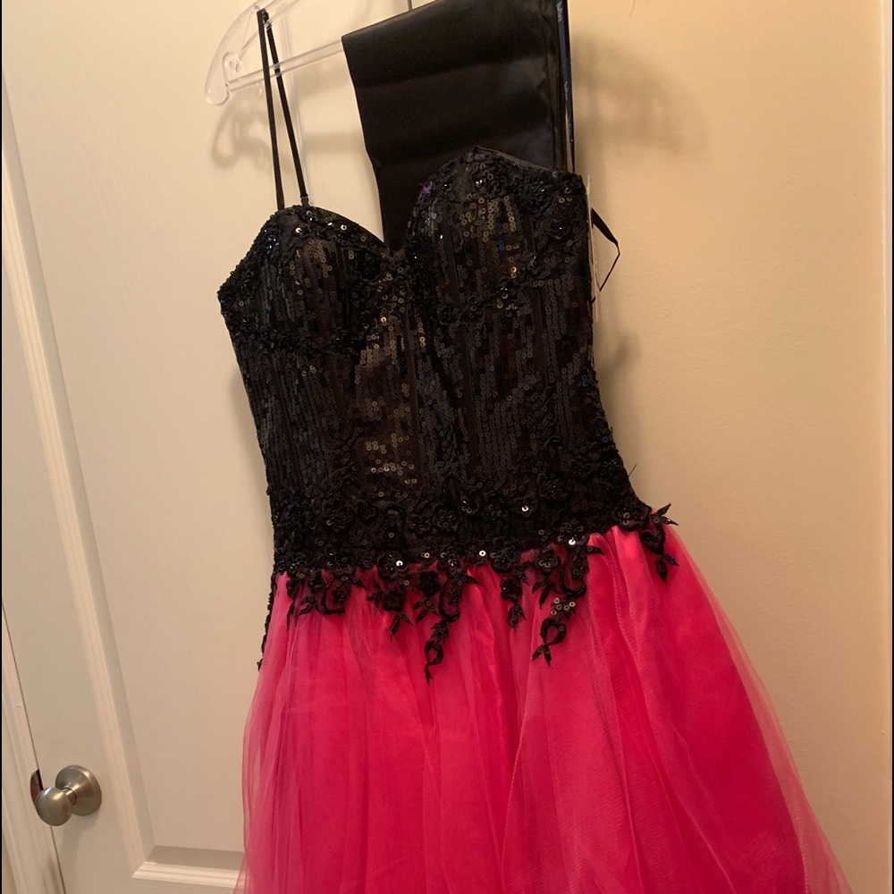 Black and pink cocktail dress with wrap NWOT
